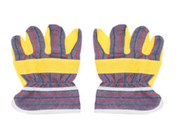 Rukavice zahradní dětské - Textilní pracovní rukavice. Vhodné pro děti. S protiskluzovou úpravou na dlaních a prošitým lemem na zápěstí. V barevném provedení kombinace žluté a modré s červeno-černými proužky. Rozměr v cm (ŠxHxV): 12x1x18,7. Obsah: neuvádí se. Materiál: t/c tkaniny (polyester-bavlna tkanina), PVC.